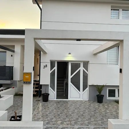 Jelena Apartment *